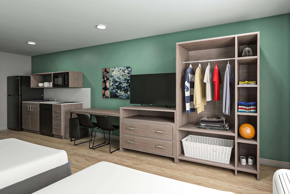 Suite, 2 Queen Beds, Non Smoking