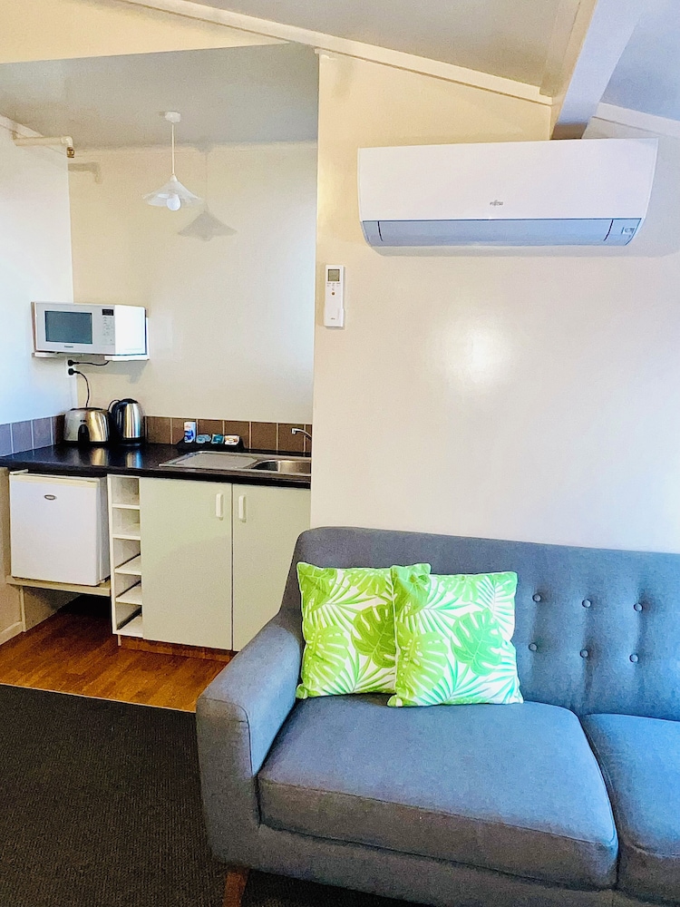 Family Studio, Kitchenette photo 3