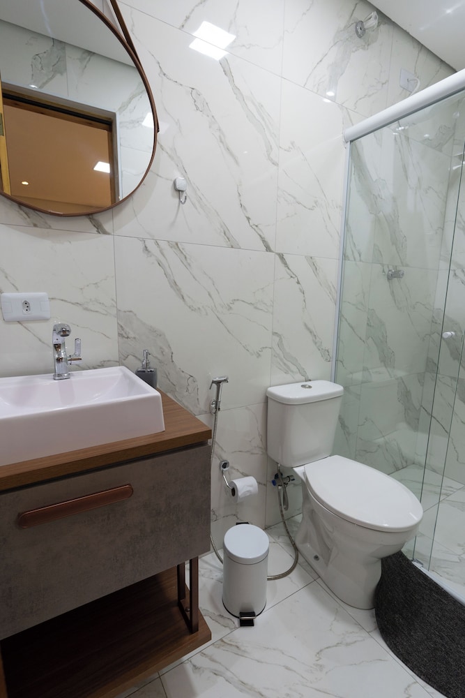 Basic Double Room, Private Bathroom photo 2