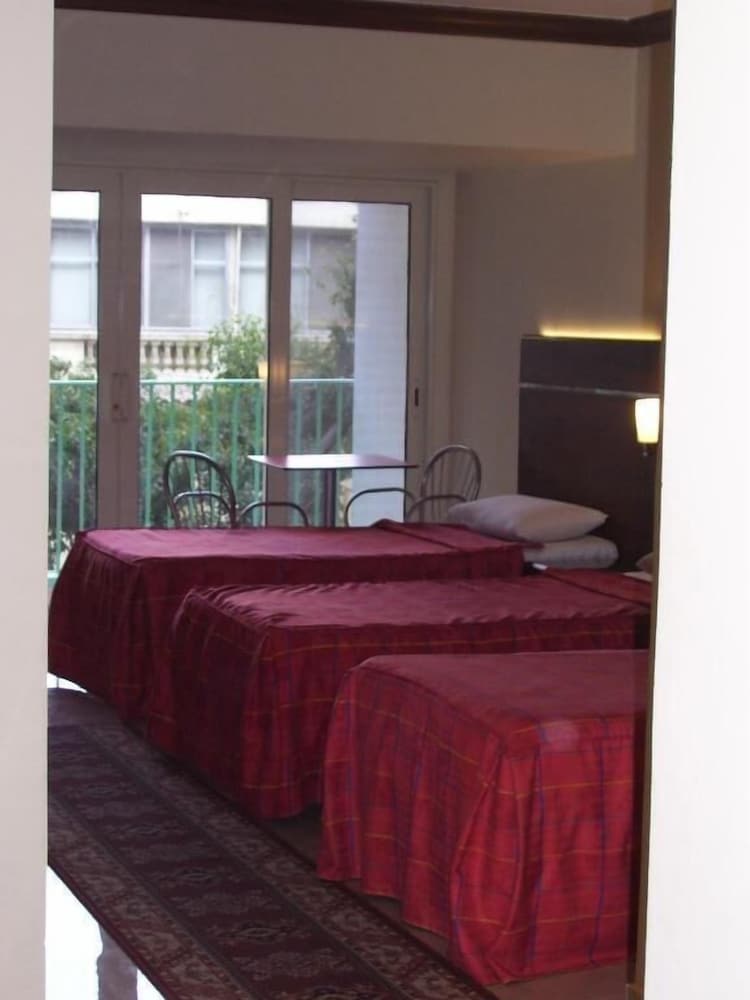 Standard Triple Room, River View photo 1