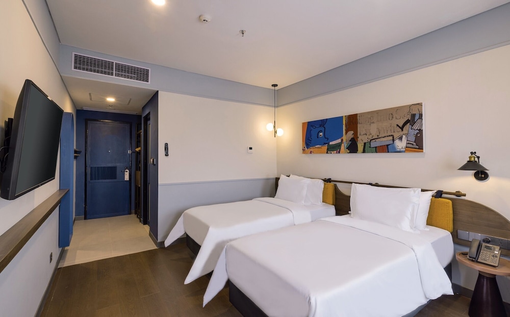 Deluxe Room, City View