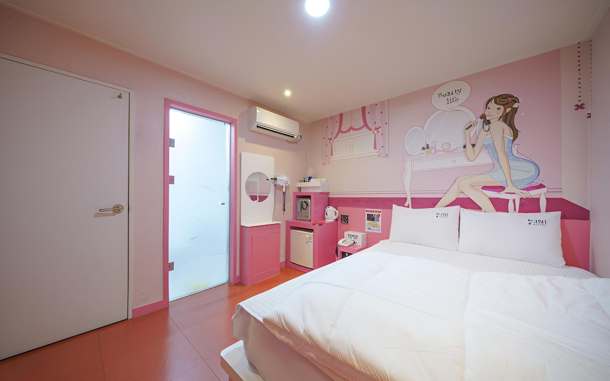 Room (1 room 1 parking-concept room) - Photo 1