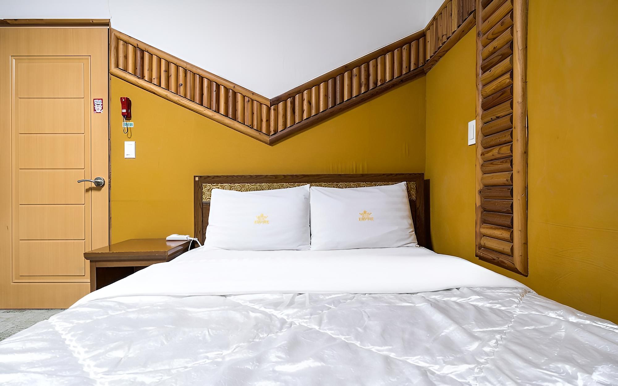 Room (Standard) - Photo 4