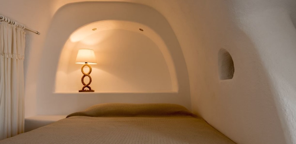 Traditional Studio, Annex Building (Caldera View (2 Adults))