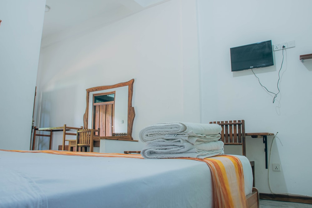 Double Room, 1 Bedroom, Smoking, Pool View photo 3
