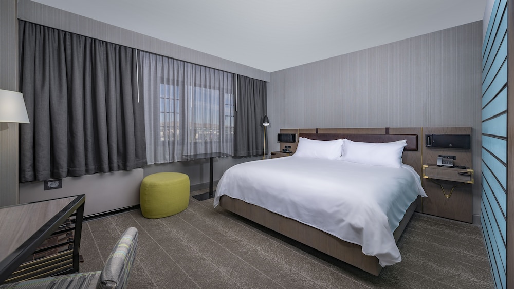 Room, 1 King Bed - Photo 3