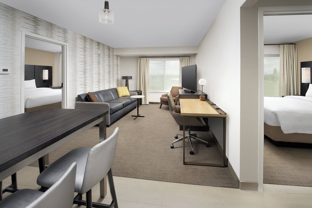 Suite, 2 Bedrooms (Mobility Accessible, Tub) photo 1