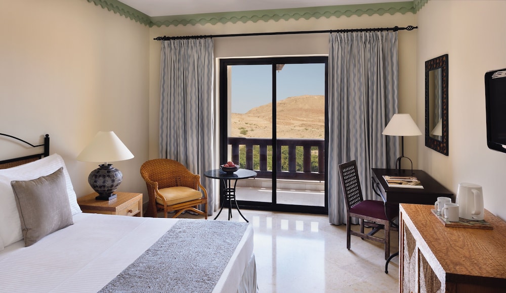 Classic Room, 1 King Bed, Sea View - Photo 10