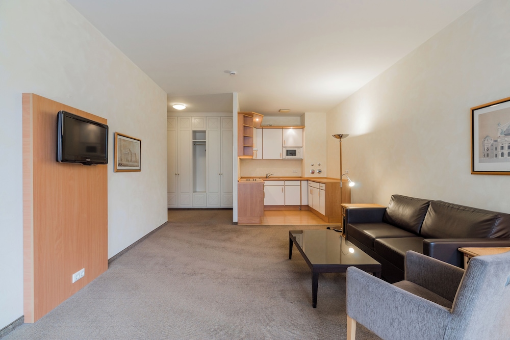 Deluxe Apartment photo 3