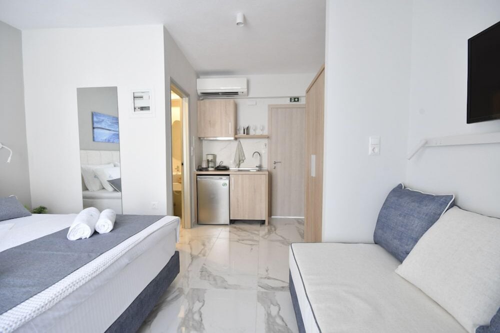 Deluxe Triple Room, Balcony, Mountain View photo 1