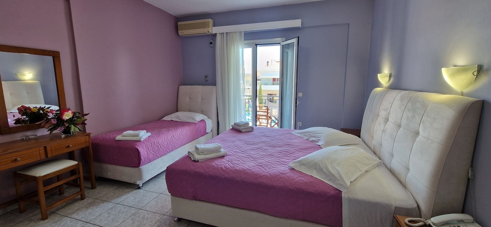 Comfort Triple Room, Multiple Beds, Balcony photo 1