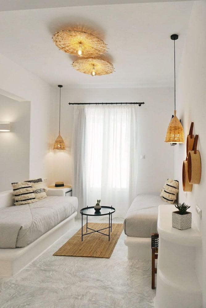 Family Quadruple Room (No View)
