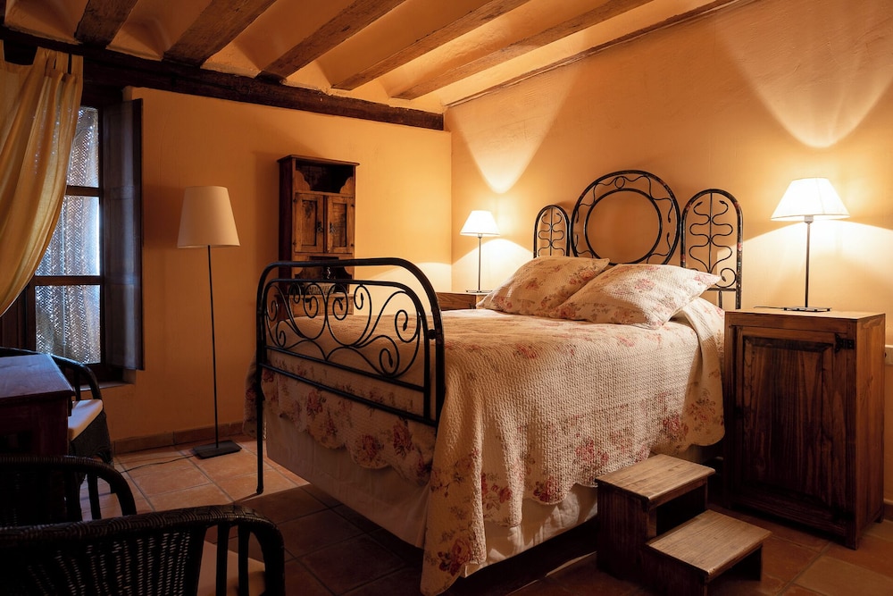Double Room - Photo 8