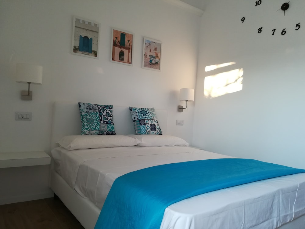 Superior Suite, 1 Queen Bed, Non Smoking photo 3