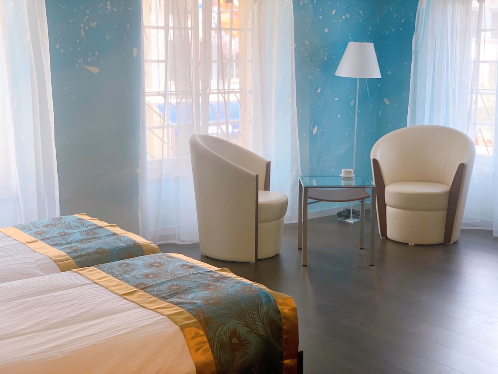 Deluxe Twin Room photo 2