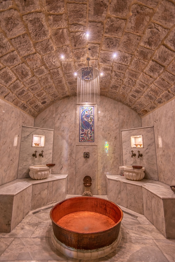 Muhteshem Imperial Pool Suite - Photo 16