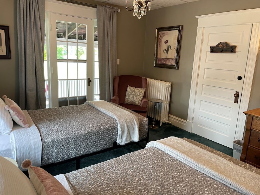 Classic Twin Room photo 2