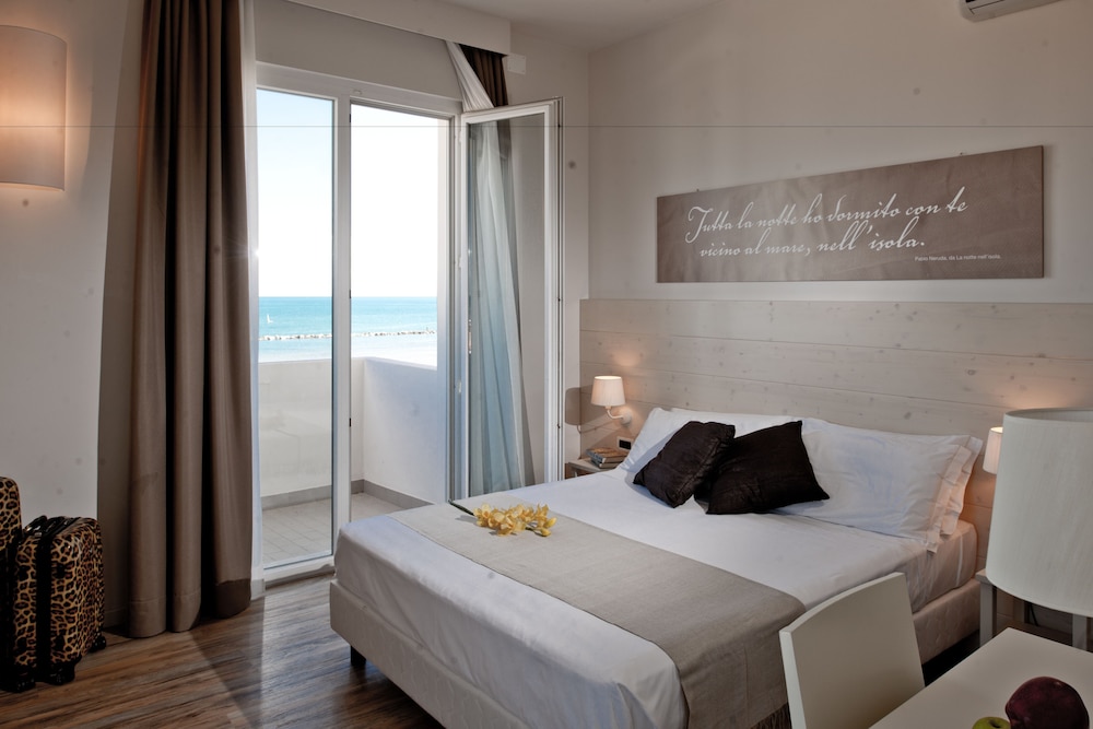Deluxe Double Room - Photo 3
