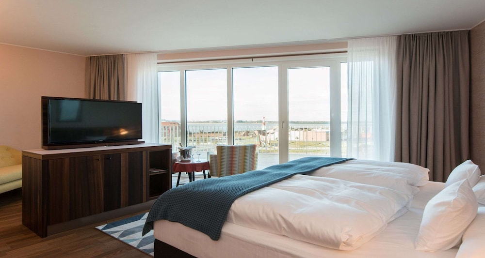 Suite, 1 Double Bed, Balcony