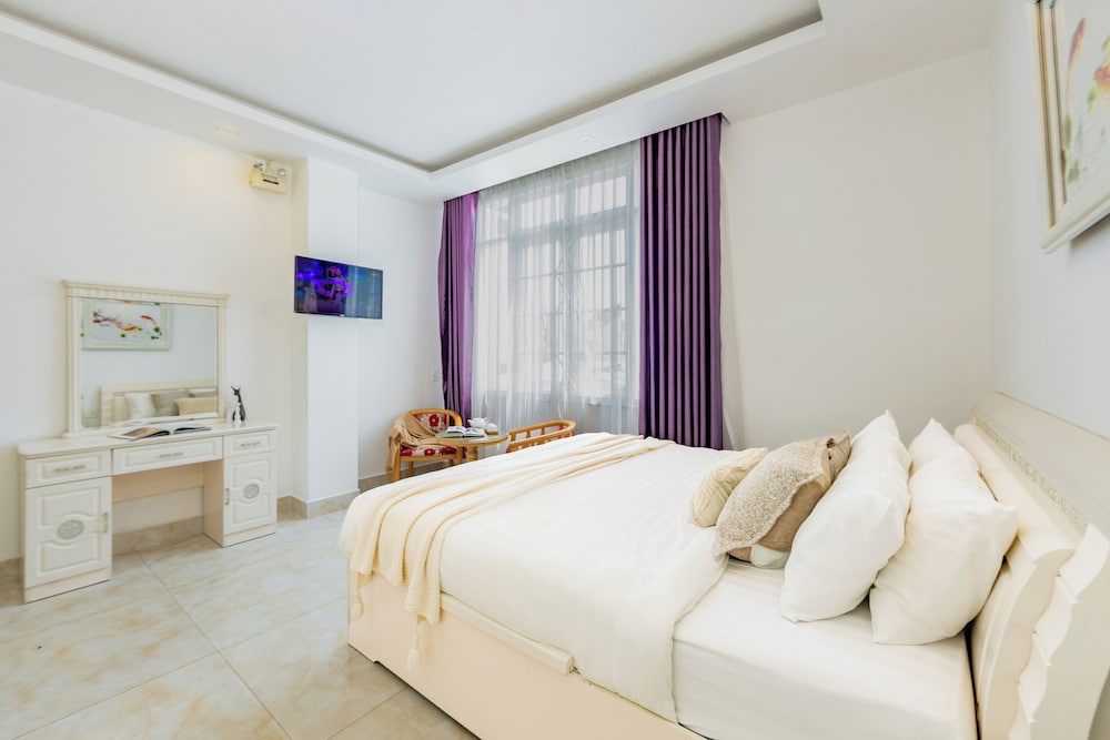 Deluxe Room, City View