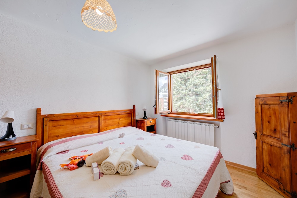 Family Apartment, Multiple Bedrooms (Miramonti 21 Ski In - Ski Out)