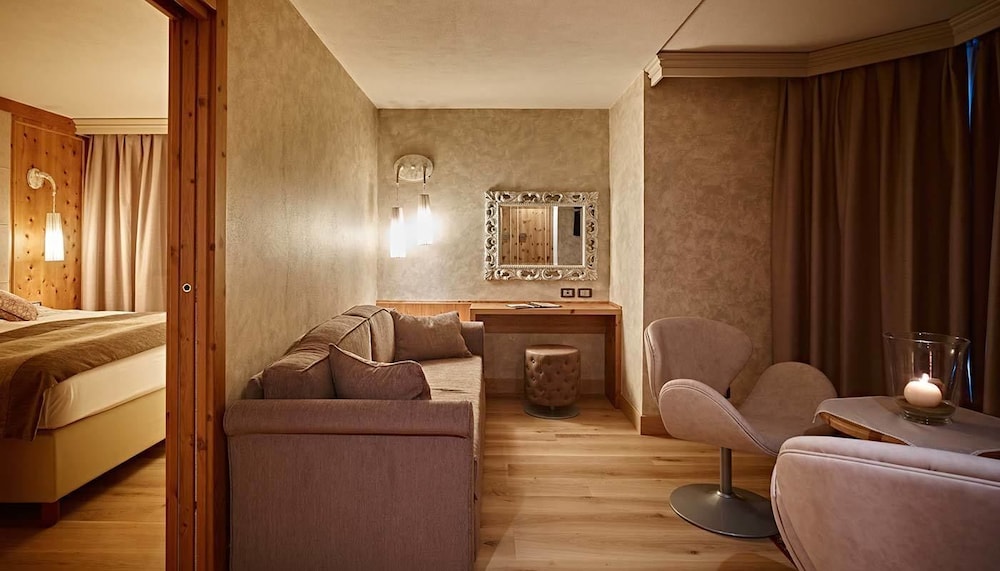 Suite Tower photo 1