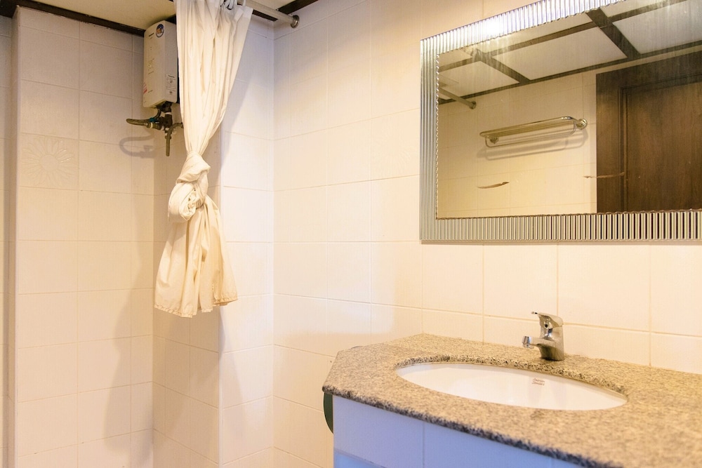 Superior Twin Room - Photo 9