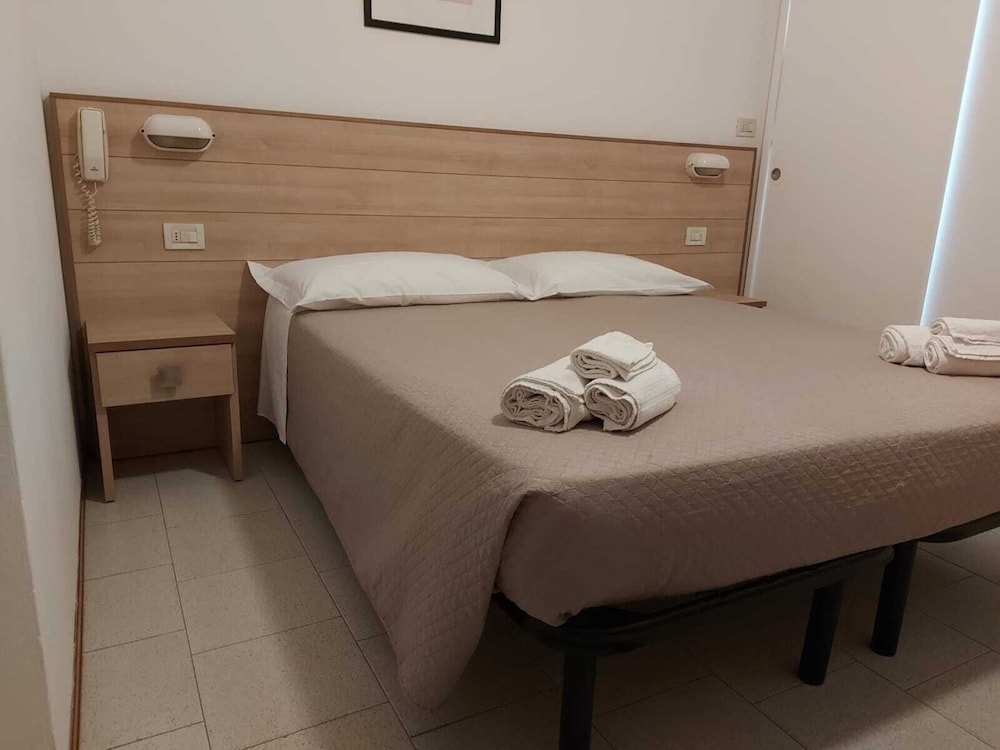 Comfort Double Room Single Use, 1 Double Bed, Non Smoking, Courtyard View