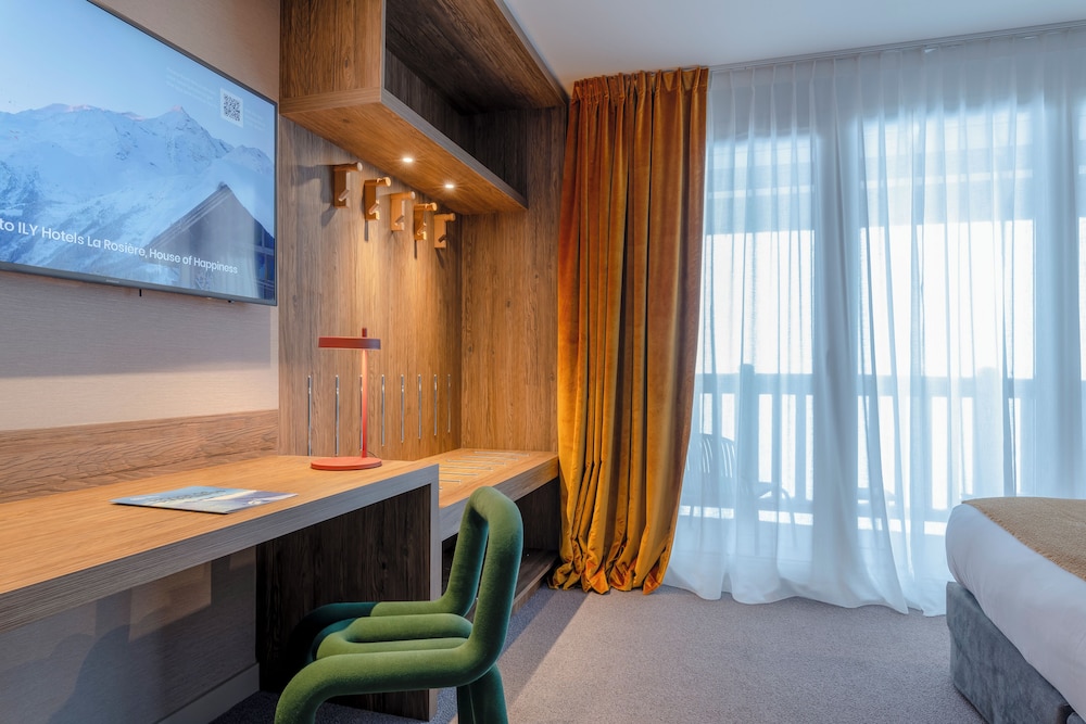 Chambre Supérieure Double ou avec lits jumeaux, balcon, vue montagne