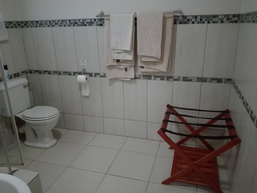 Standard Double Room, 1 King Bed, Non Smoking, Ocean View photo 3