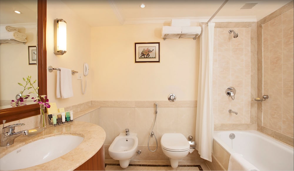 Studio Apartment Suite thumbnail 5