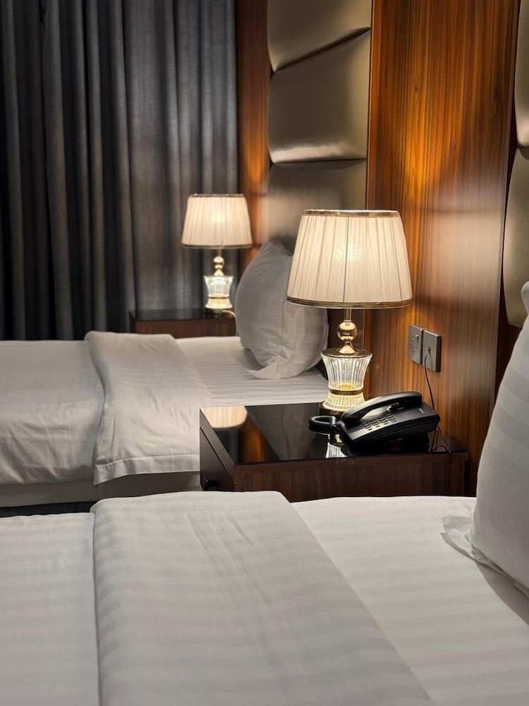 Deluxe Room, 2 Queen Beds photo 1