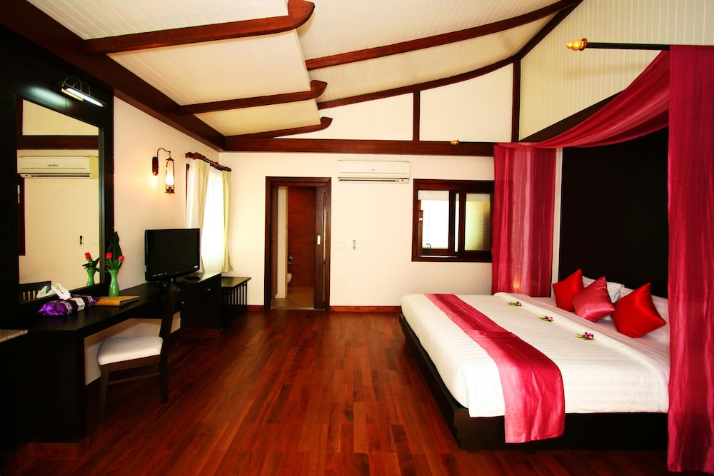 Deluxe Villa photo 2