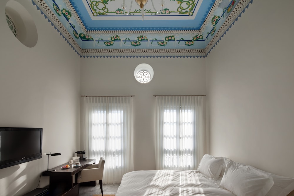 Royal Room