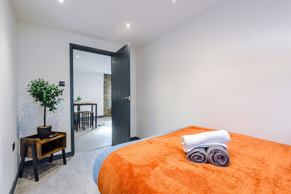Luxury Apartment, Hot Tub (F3)