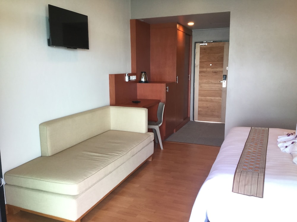 Deluxe Triple Room, River Side photo 3