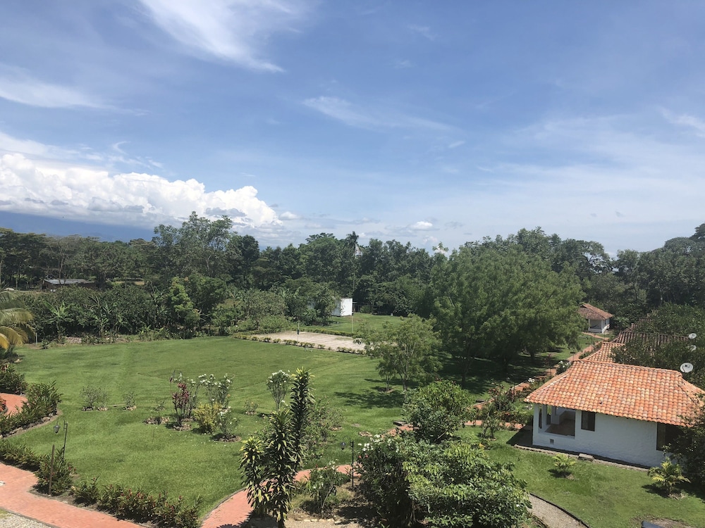 Superior Bungalow, 2 Bedrooms, Kitchen, Garden View photo 2