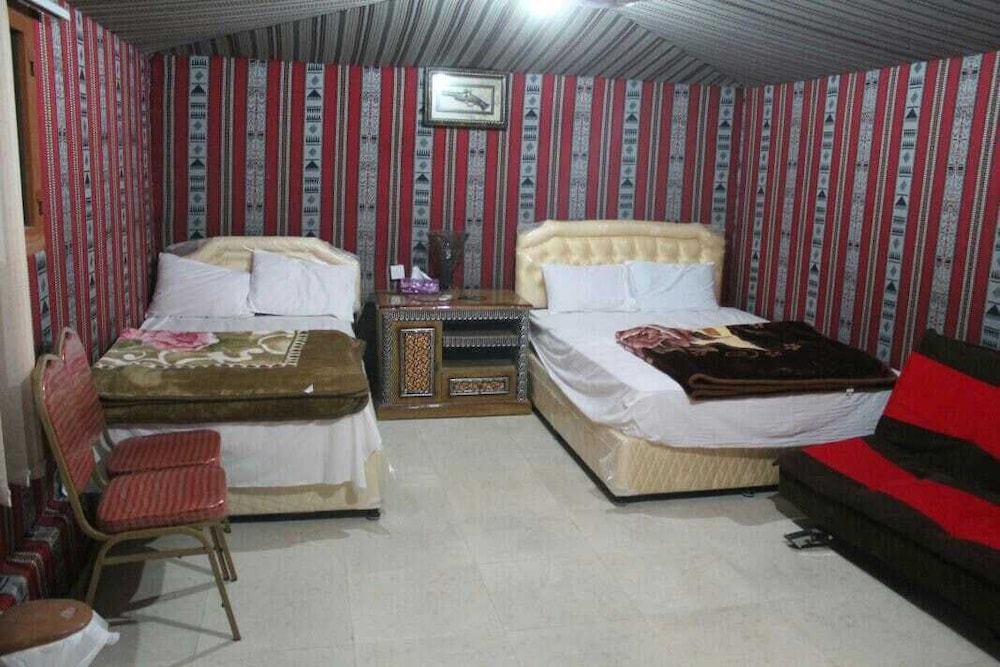 Royal Tent (2 Pax) photo 1