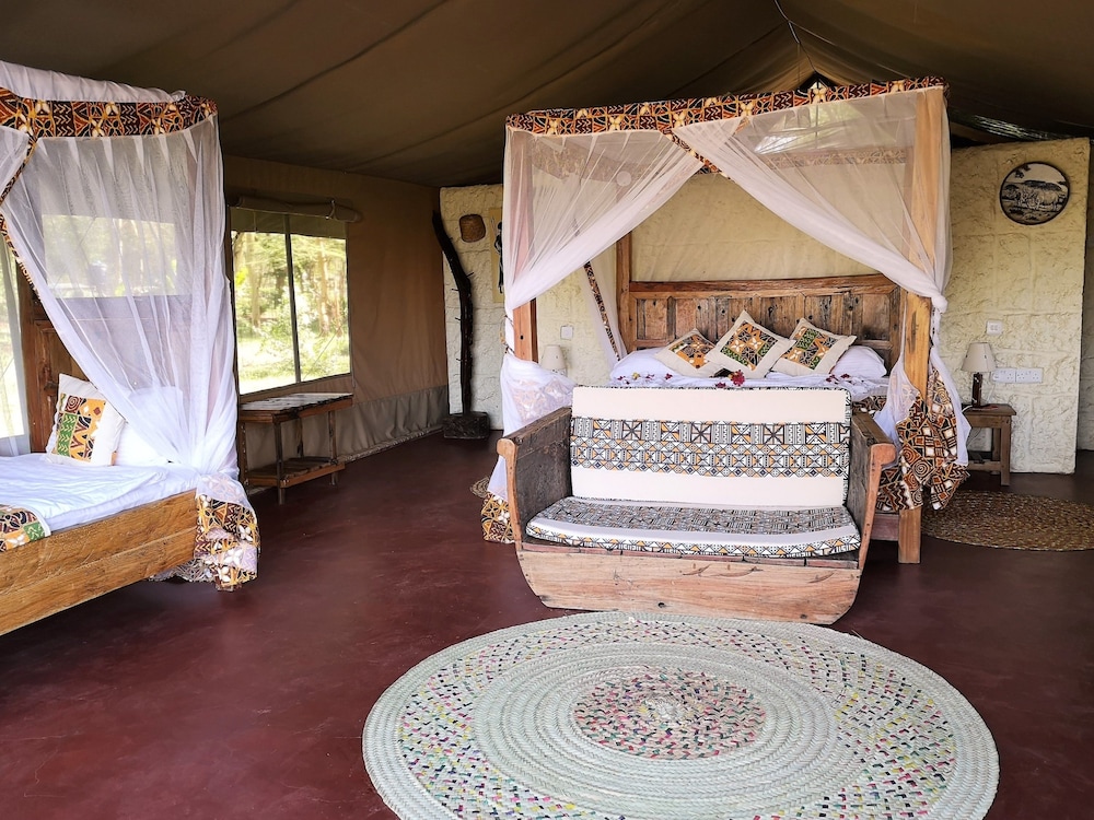 Safari Tent Comfort 1-4 pax photo 2