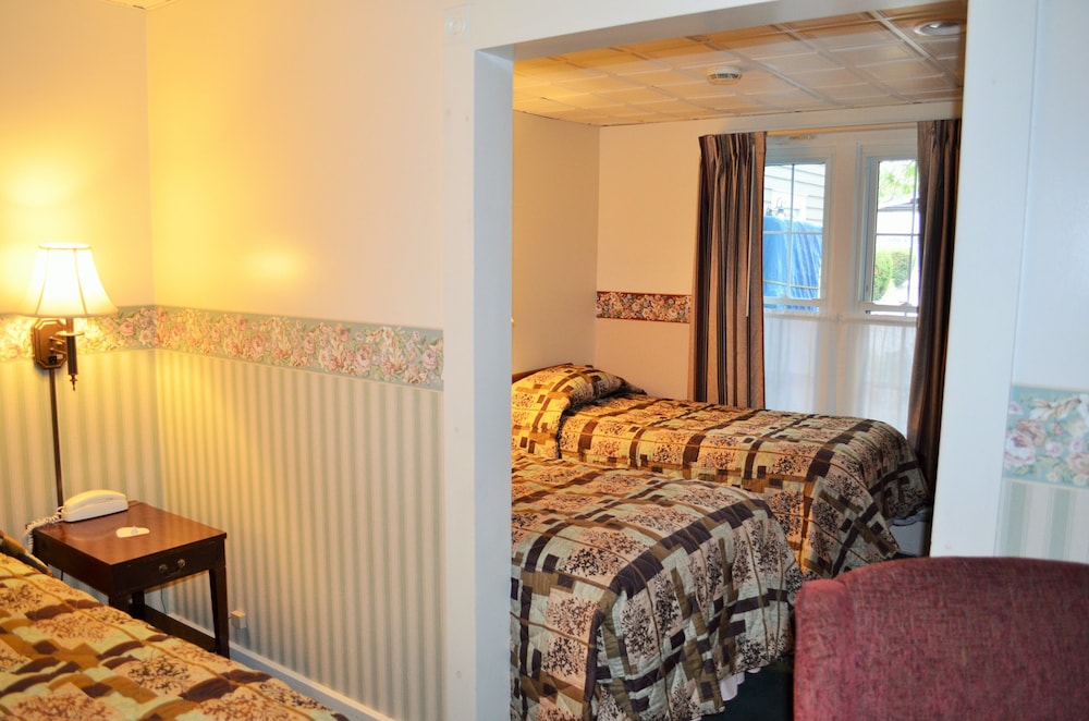 Suite 116 photo 1