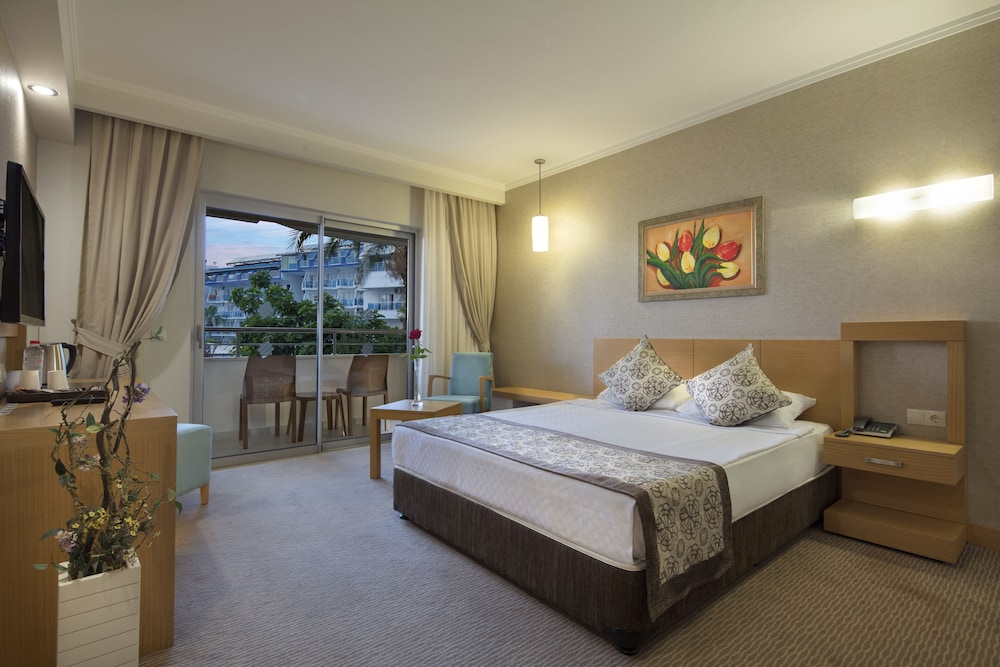 Standard Land View Room photo 3