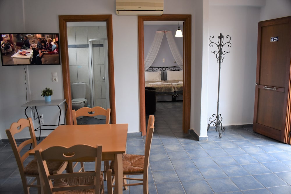 Family Apartment (Upper floor) - Photo 3