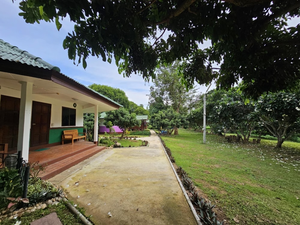 Family Shared Dormitory, River View photo 2