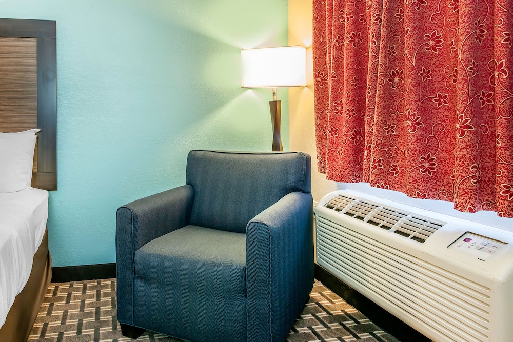Room, 1 Double Bed, Accessible, Non Smoking - Photo 3
