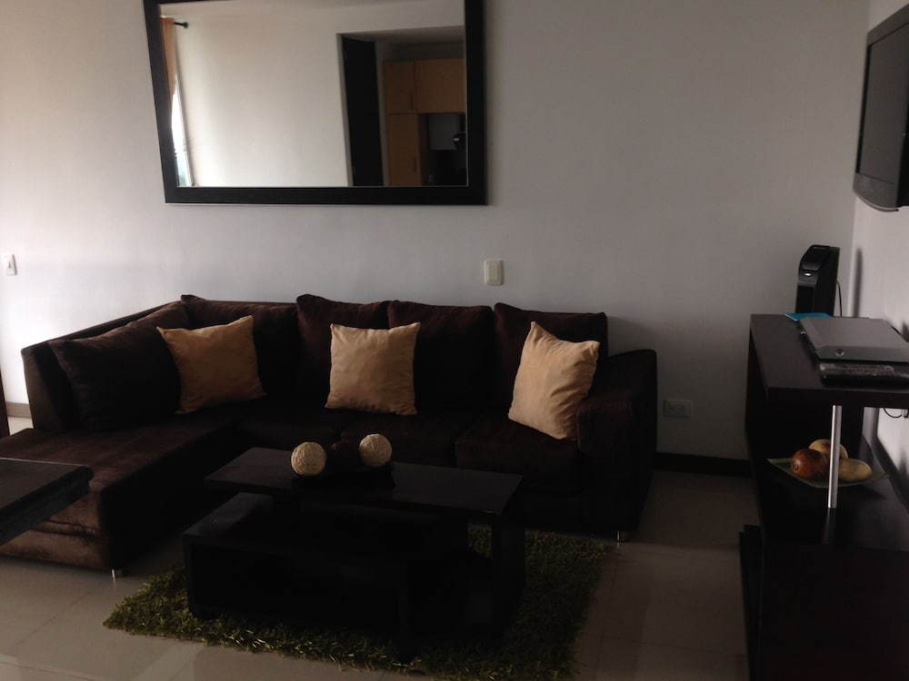 Duplex, 2 Bedrooms photo 2