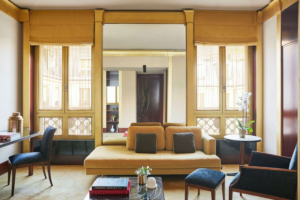 Suite, 3 Bedrooms thumbnail 6