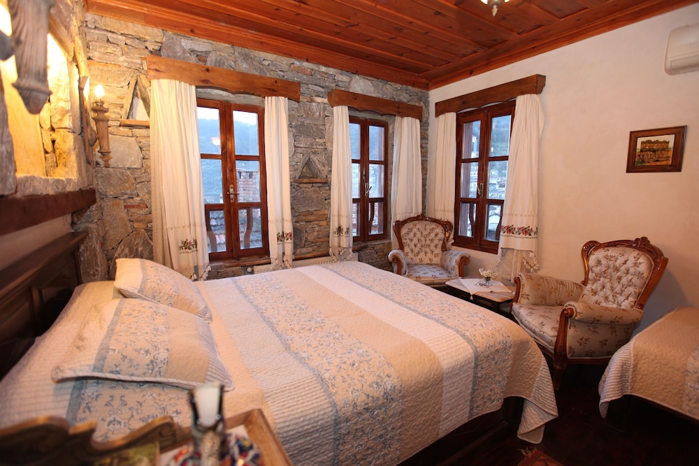 Triple Room - Photo 7