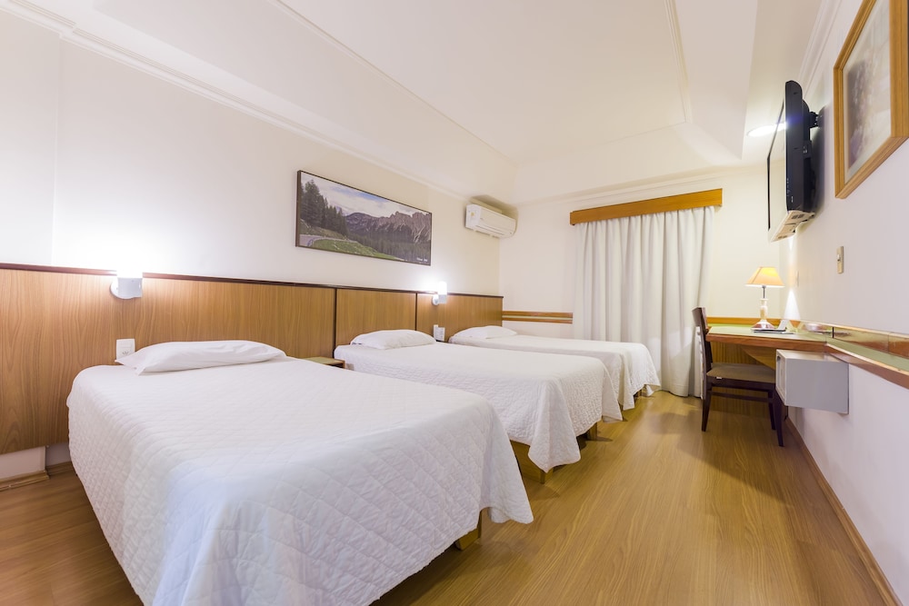 Deluxe Triple Room photo 2