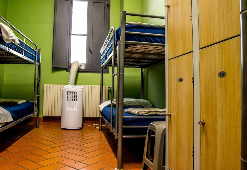 Shared Dormitory, Mixed Dorm (Guelfi) photo 1