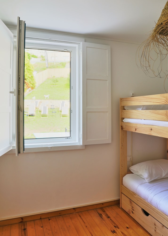 Shared Dormitory, Shared Bathroom, Beach View (1 bed in a 3-Bed Dormitory + Surf) photo 3
